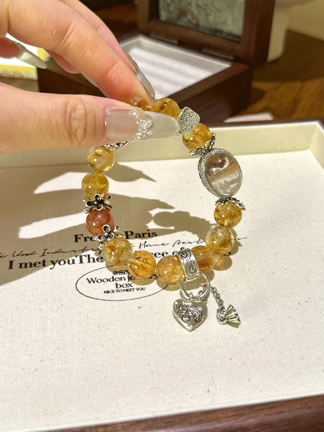 ▫️▪️ Yellow tower crystal red glue flower ghost magic box bracelet